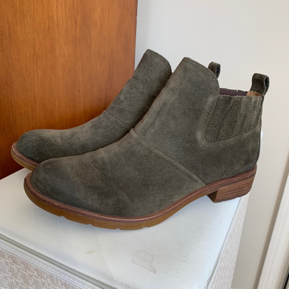 Olive Green Sofft Bellis Booties S8